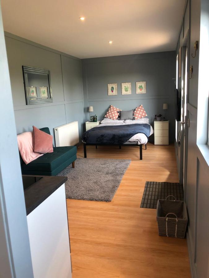 Willow 2 Apartment